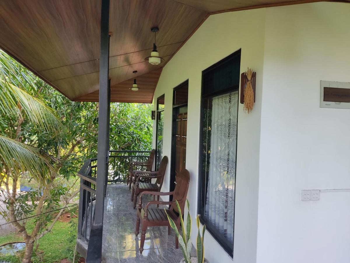 Village Mango Resort Tissamaharama Exterior foto